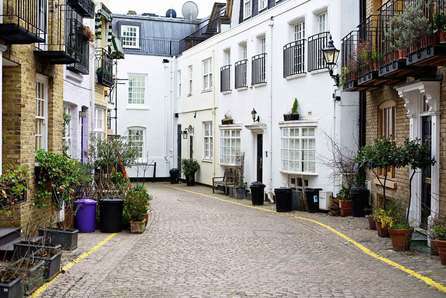 https://productionflexioffices.s3.eu-west-1.amazonaws.com/uploads/area_guide_slide/image/136/thumb_Flexioffices-Knightsbridge-Hidden-Gem-Mews-Houses-2.jpg
