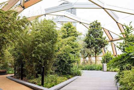 https://productionflexioffices.s3.eu-west-1.amazonaws.com/uploads/area_guide_slide/image/37/thumb_optimized_Canary-Wharf_General_Roof-Garden.jpg