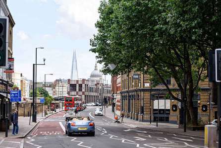 https://productionflexioffices.s3.eu-west-1.amazonaws.com/uploads/area_guide_slide/image/43/thumb_Clerkenwell_General_StPauls_Shard.jpg